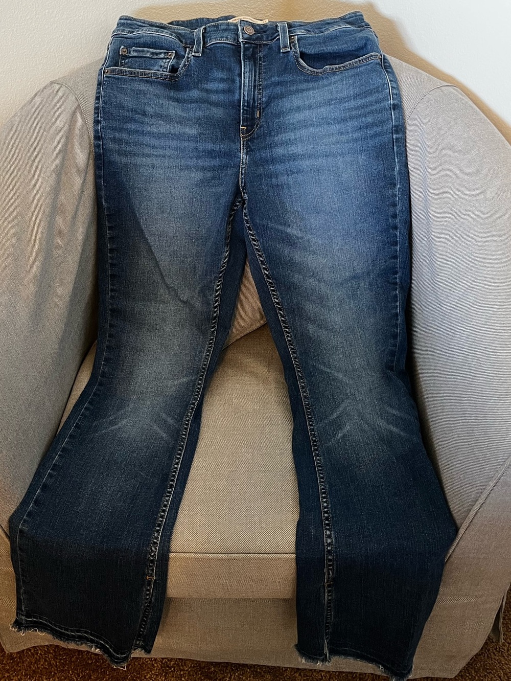 725 High Rise Bootcut Jeans in Classic Dark Blue